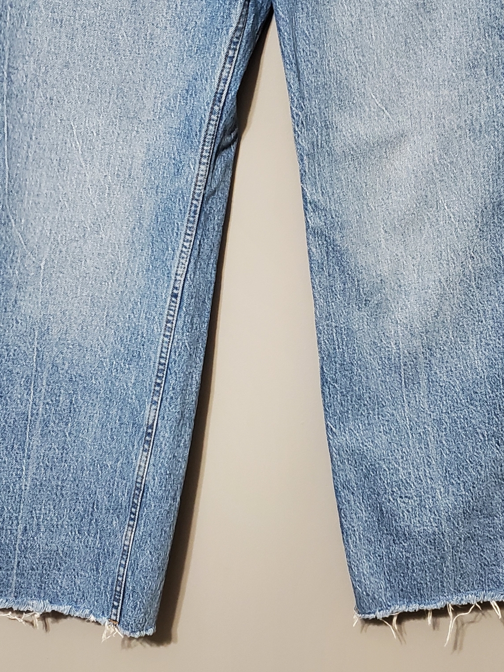 Abercrombie 90s Relaxed High Rise Stone Wash Denim Jeans Raw Hem Women's Sz 27 - Picture 3 of 8